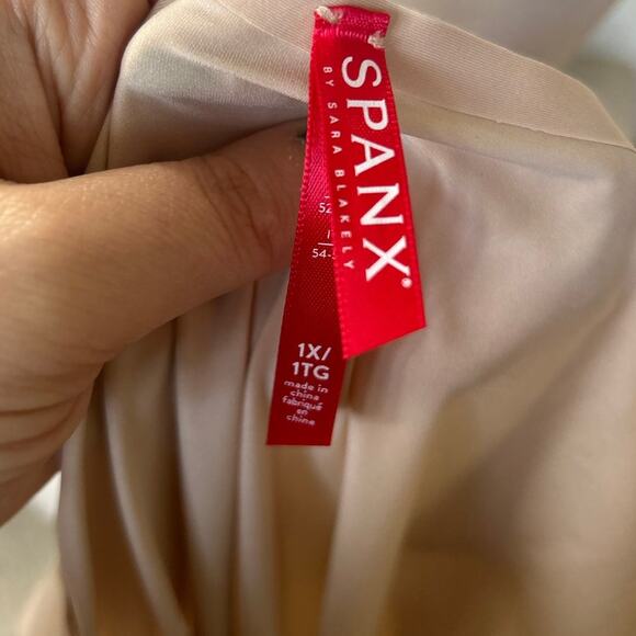 Spanx ThinStincts Nude Scoop Sleeveless Shaping Tank Top - Picture 2 of 6